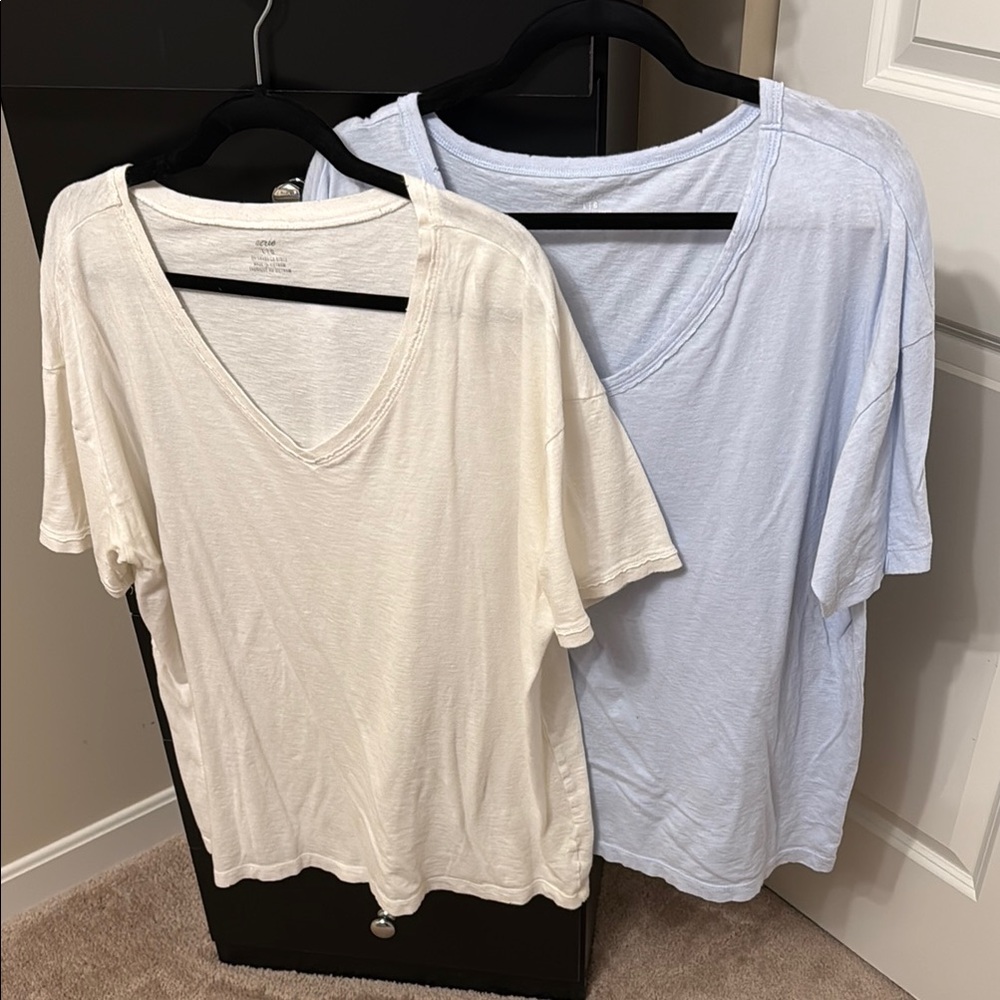 Aerie V Neck Casual Oversized Tee - set of 2